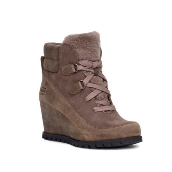 UGG Valory Waterproof Boot, Light Brown, Sz 10 - Picture 1 of 15